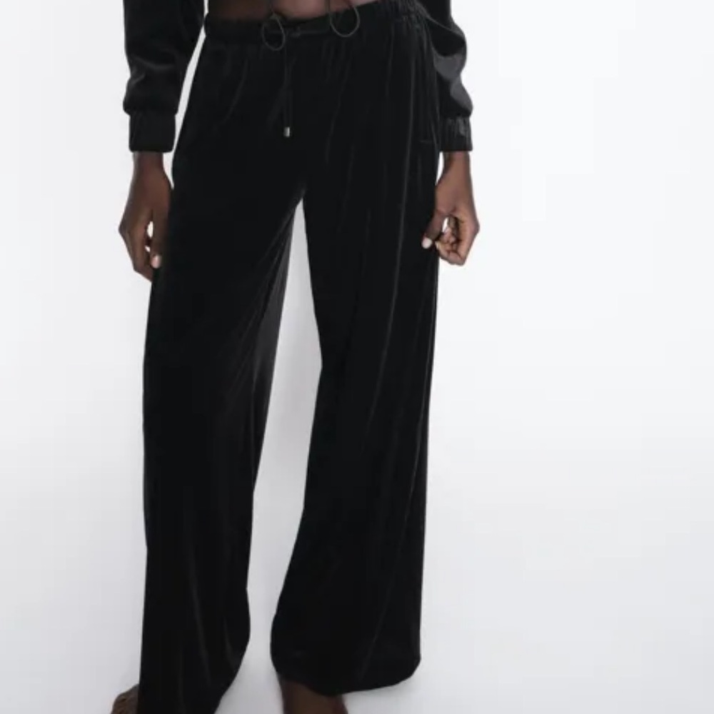 BNWT ZARA BLACK VELVET PANTS